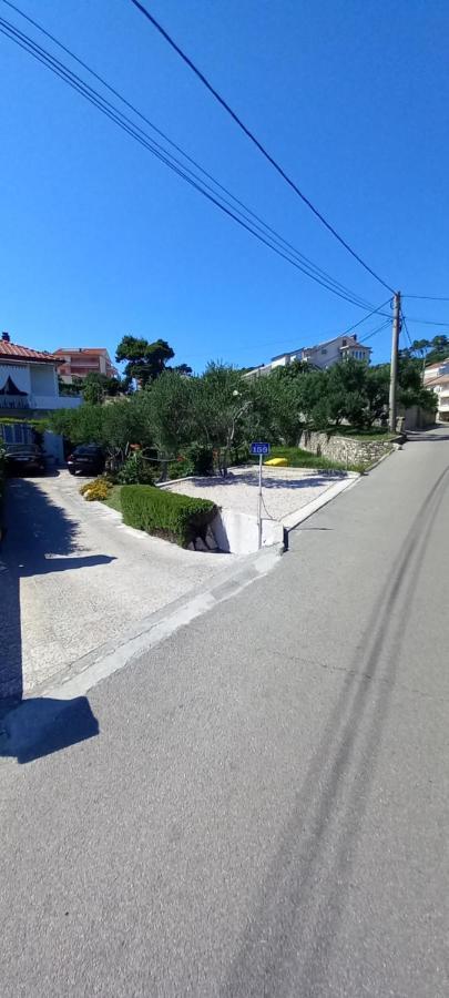 Bed and Breakfast Sobe Sotic Rab Town Exterior foto